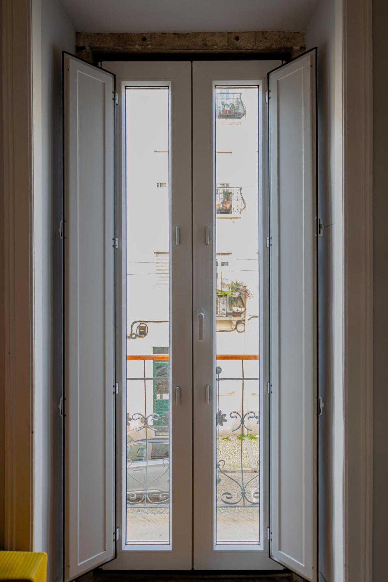 Angels Homes N.27 1ºandar, Bairro Tipico, Centro Cidade Lisbon Luaran gambar